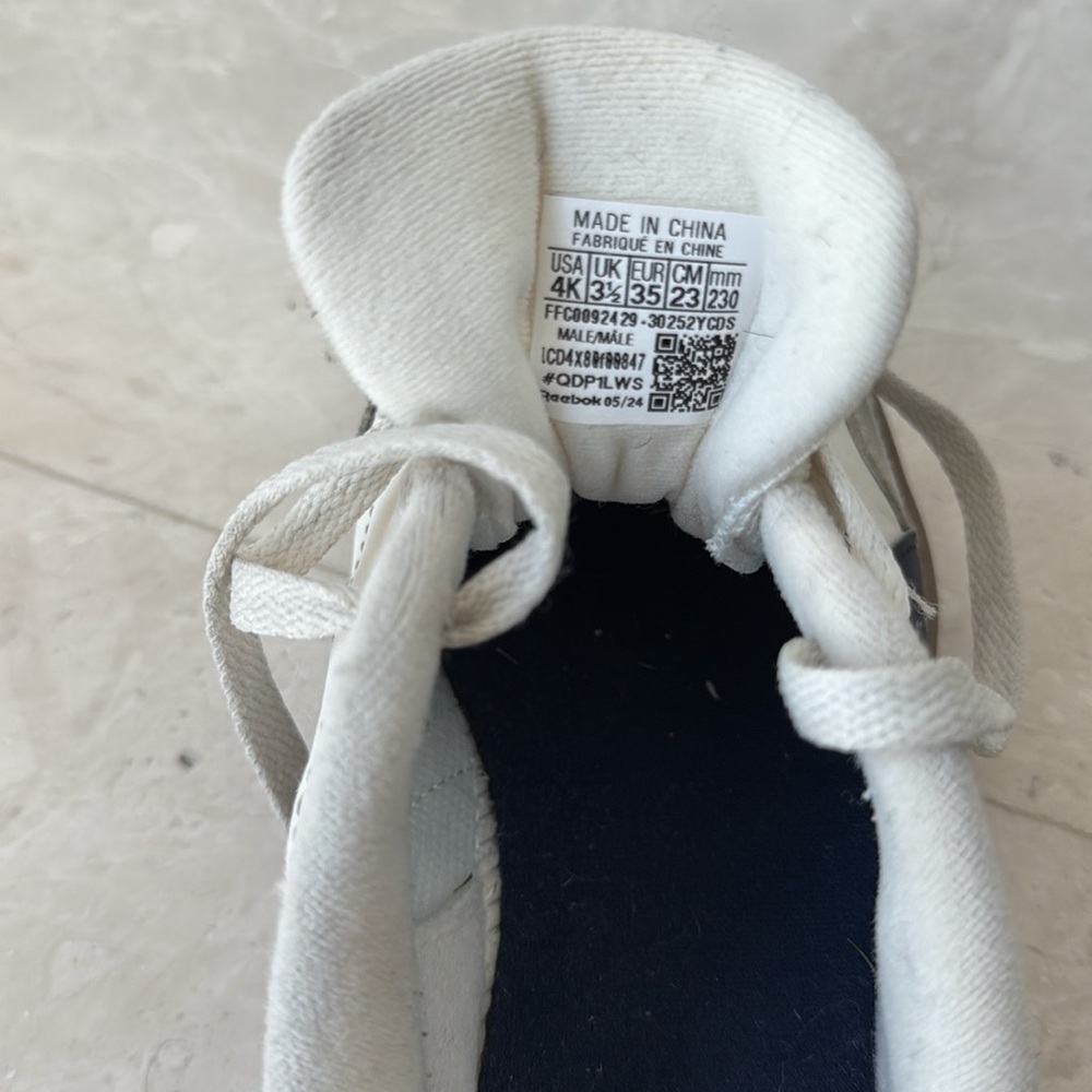 Reebok Kids/Boys White and Gray Sneakers US Size 4K, eur size 35 - Picture 13 of 13
